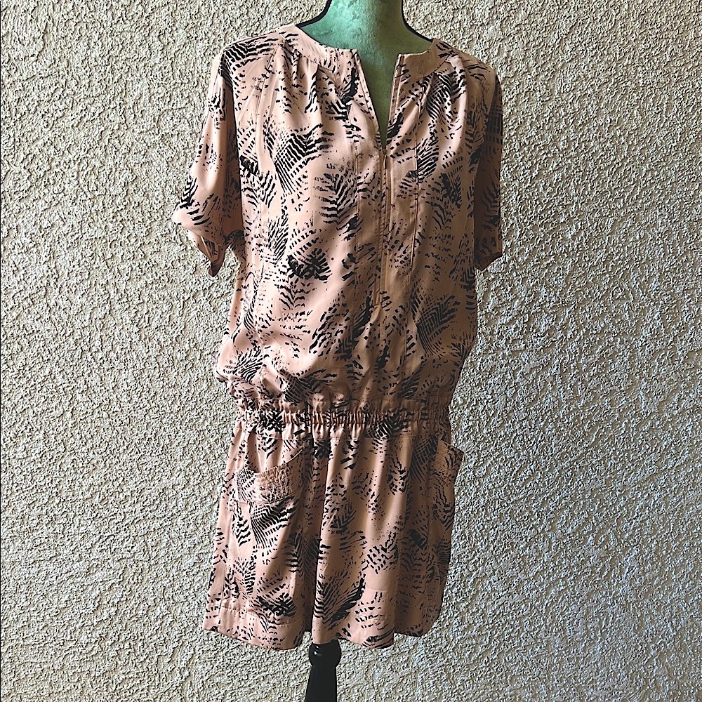 Banana Republic | Vintage Tan-Black Mini Dress - Drop Waist, sits below waist